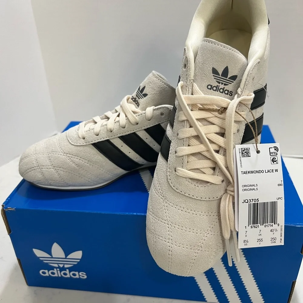 Woman’s adidas original taekwondo lace casual shoes - Picture 6 of 12